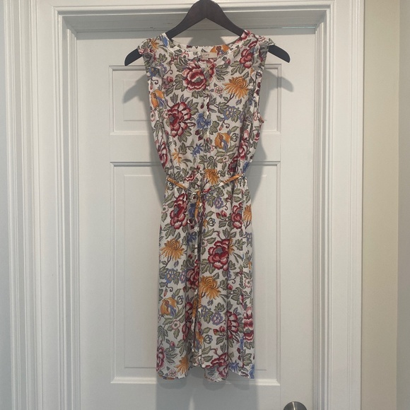 Gorgeous Floral Dress - Picture 1 of 7